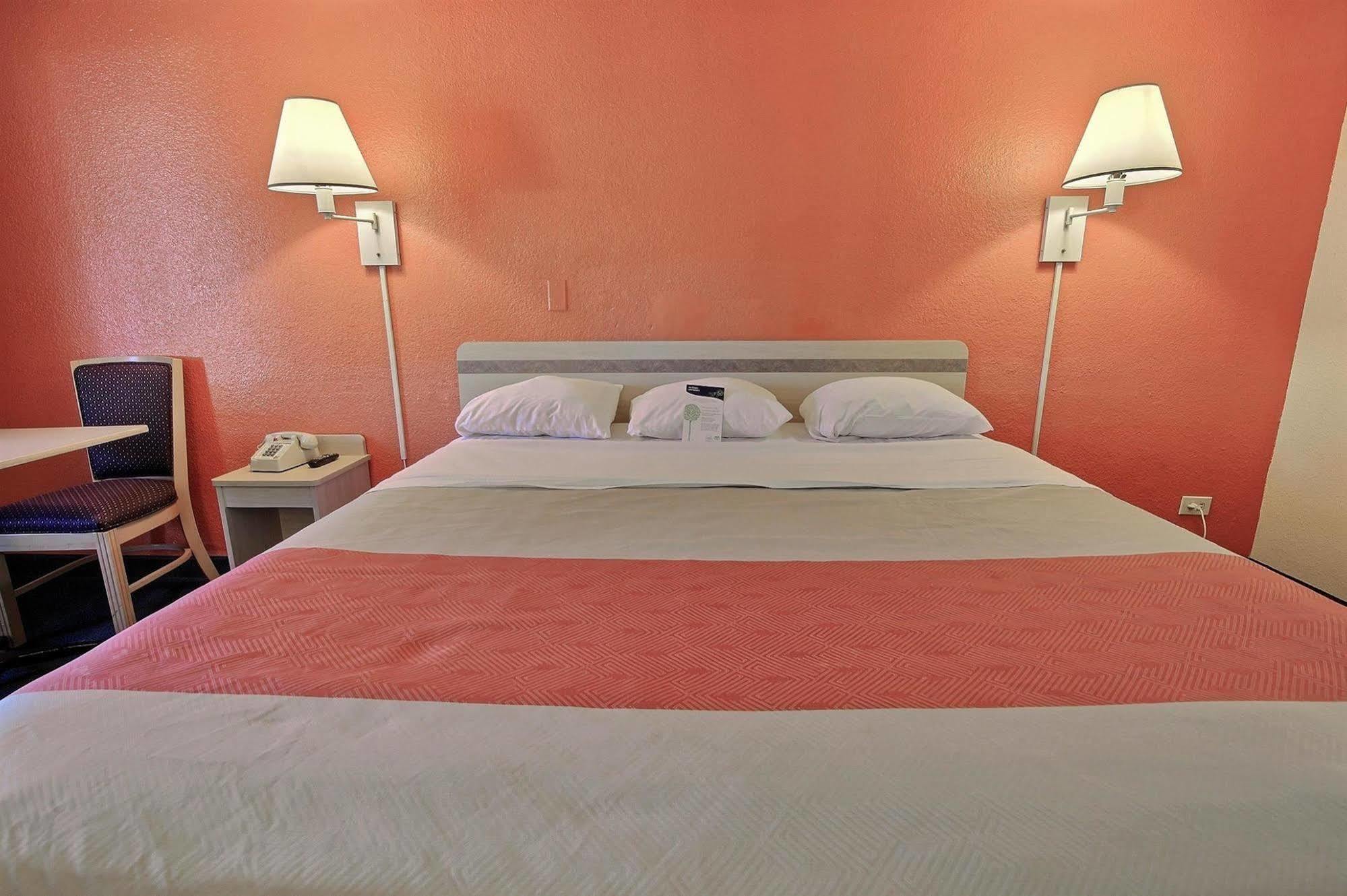 Motel 6-Newport News, Va Екстериор снимка