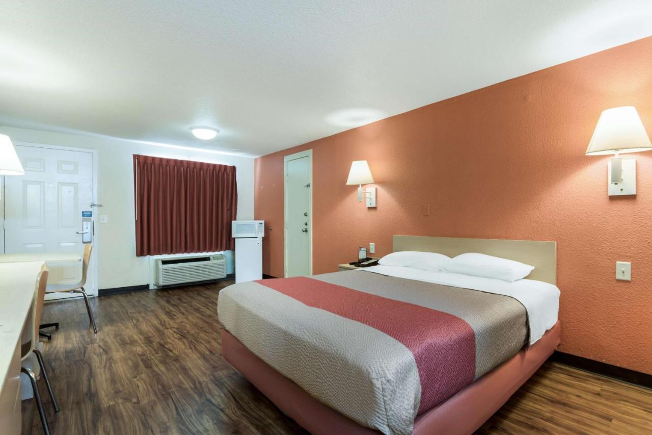 Motel 6-Newport News, Va Екстериор снимка