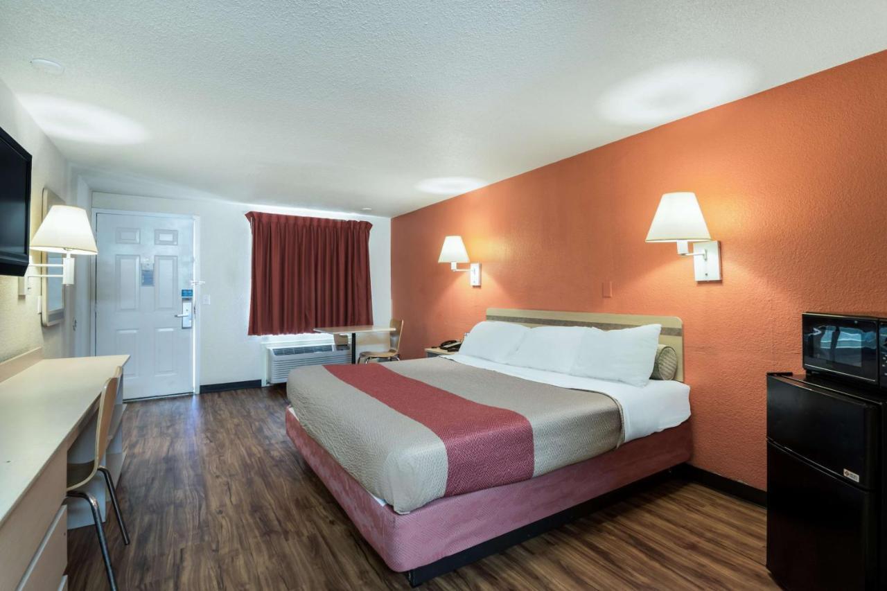 Motel 6-Newport News, Va Екстериор снимка